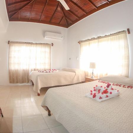 Van Villa Guesthouse Negril Buitenkant foto
