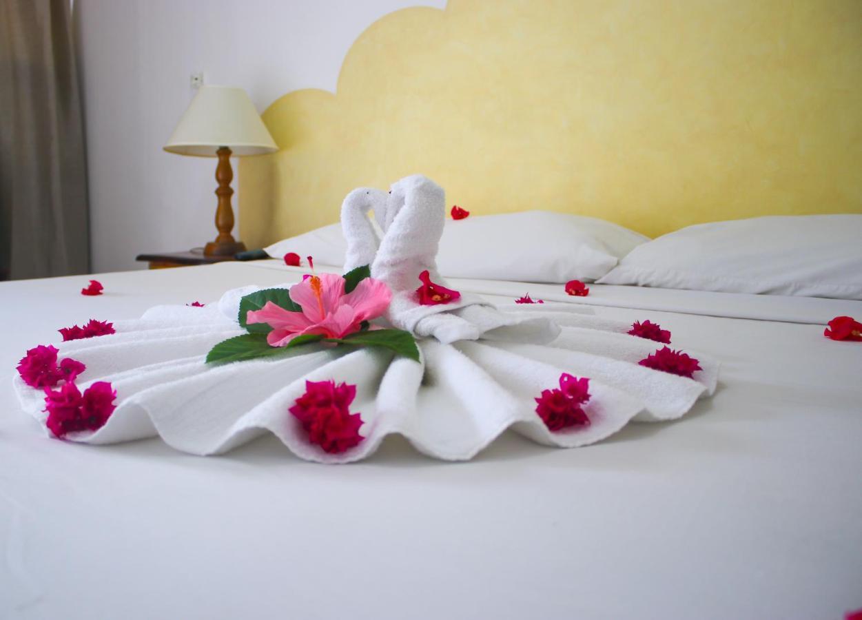 Van Villa Guesthouse Negril Buitenkant foto