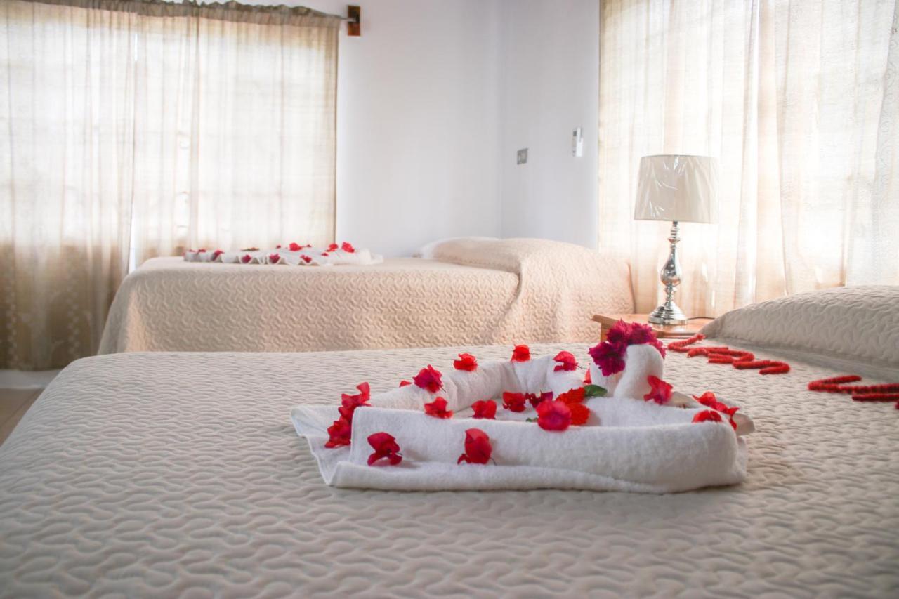 Van Villa Guesthouse Negril Buitenkant foto