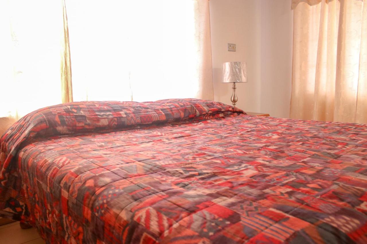 Van Villa Guesthouse Negril Buitenkant foto