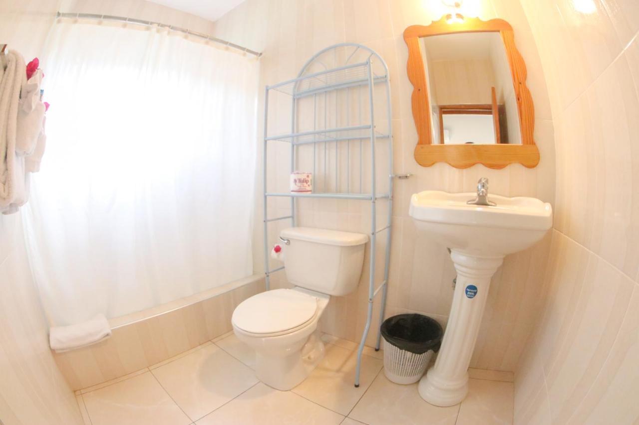 Van Villa Guesthouse Negril Buitenkant foto