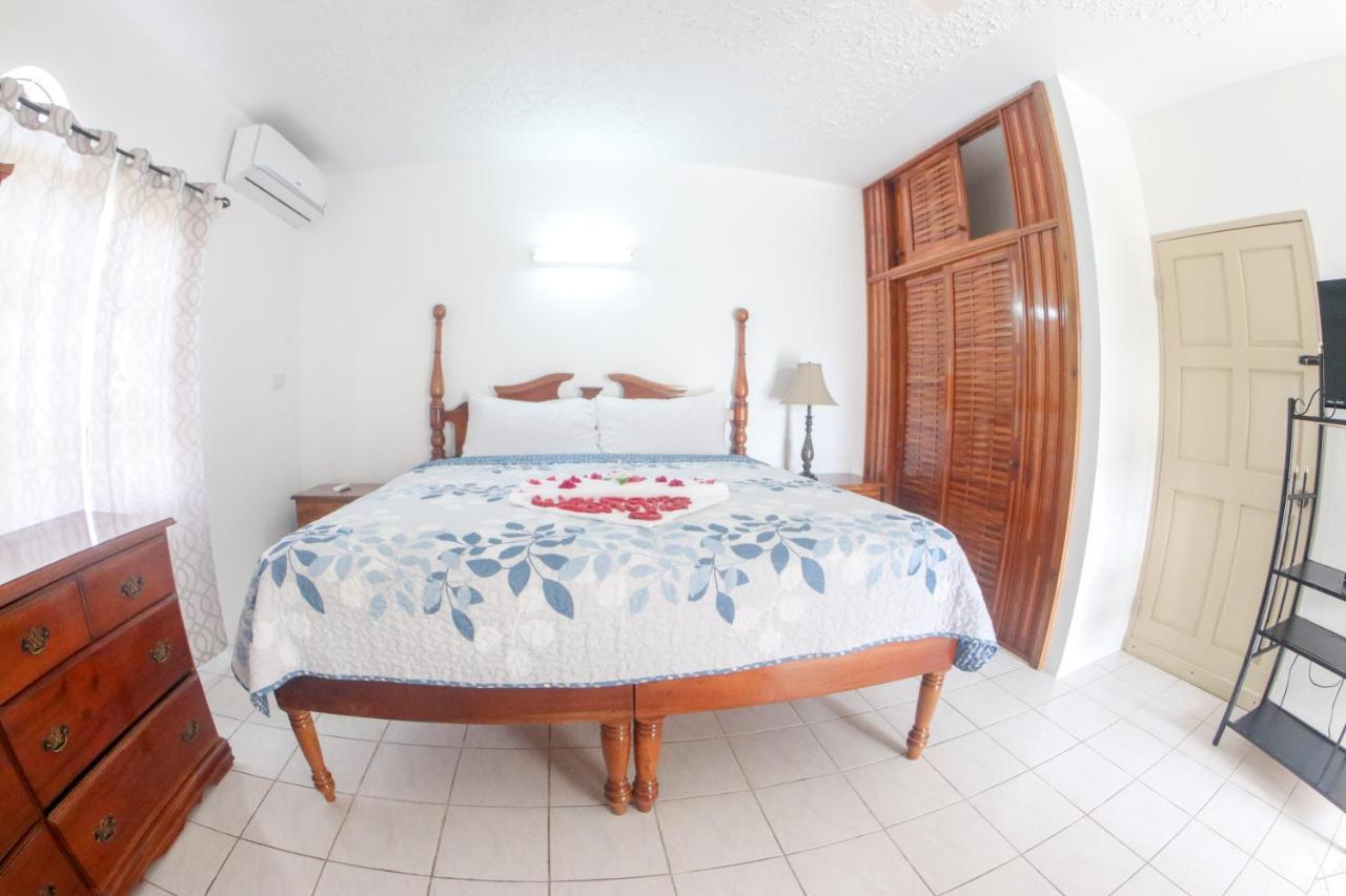 Van Villa Guesthouse Negril Buitenkant foto