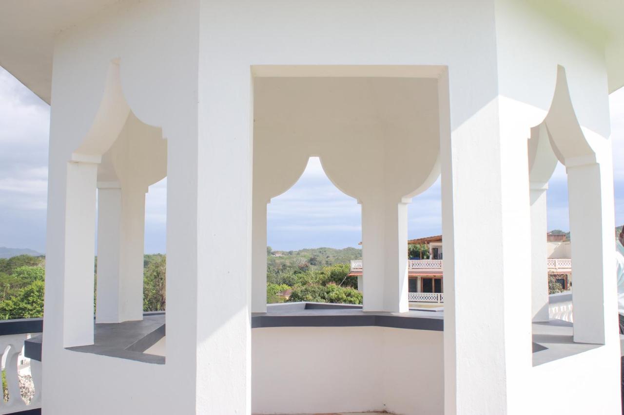 Van Villa Guesthouse Negril Buitenkant foto